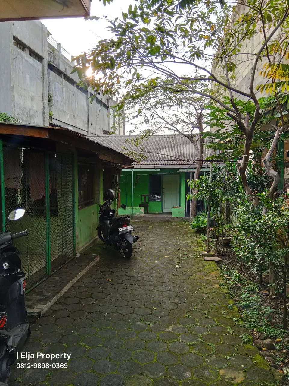 Anggep Beli Tanah! Rumah 429m2 Samping Kampus UB jl Gajayana Malang-1