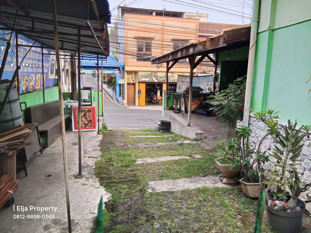 Anggep Beli Tanah! Rumah 429m2 Samping Kampus UB jl Gajayana Malang-2