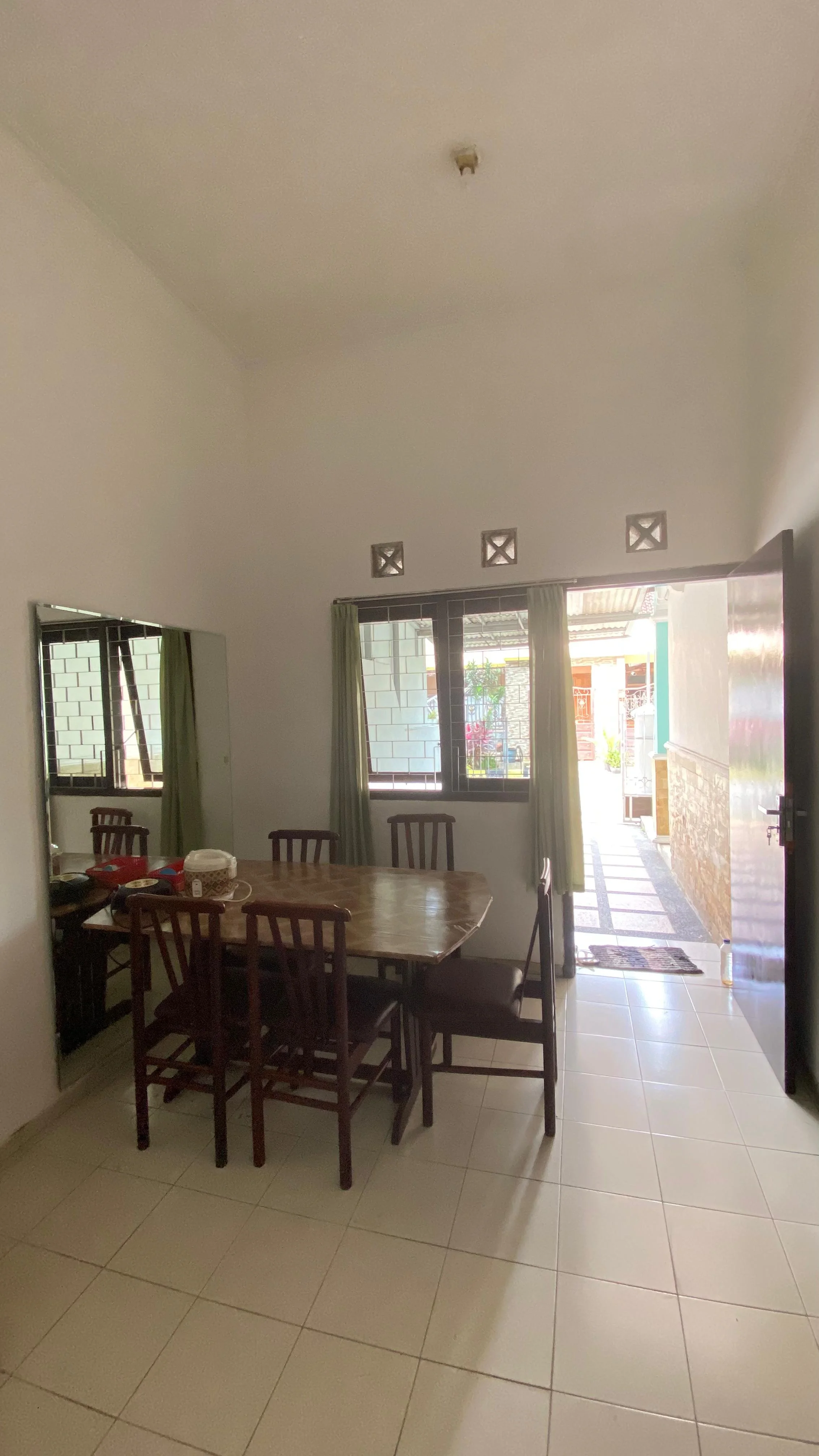 Rumah Asri Dijual Area Taman Sulfat Blimbing Kota Malang-3