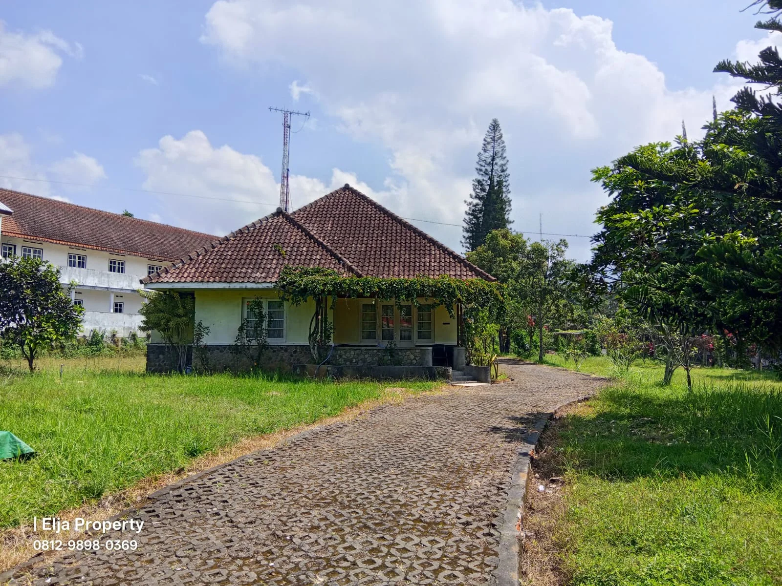 Rumah Kuno Luas 3.430m2 Dekat Balai Kota Among Tani Kota Wisata Batu-1