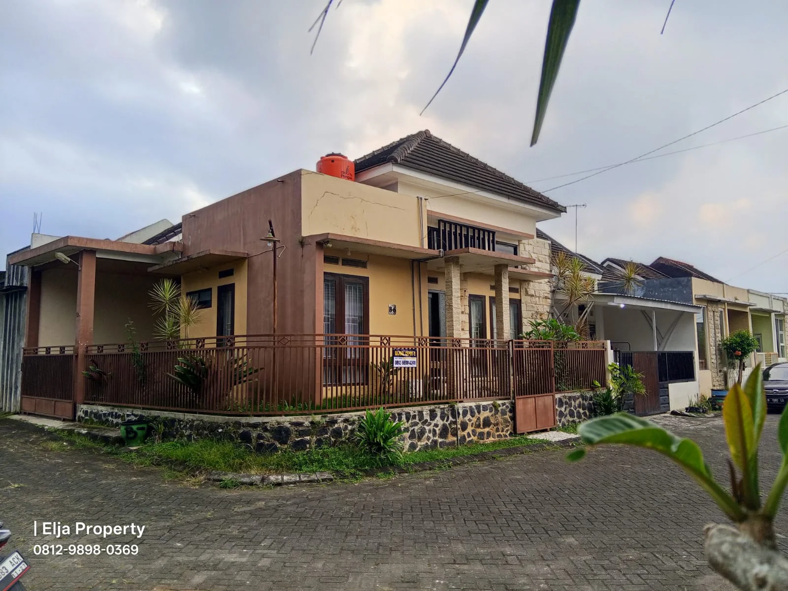 Rumah Villa Cantik de Cozy Residence Dekat Jatim Park 3 Kota Wisata Batu-1