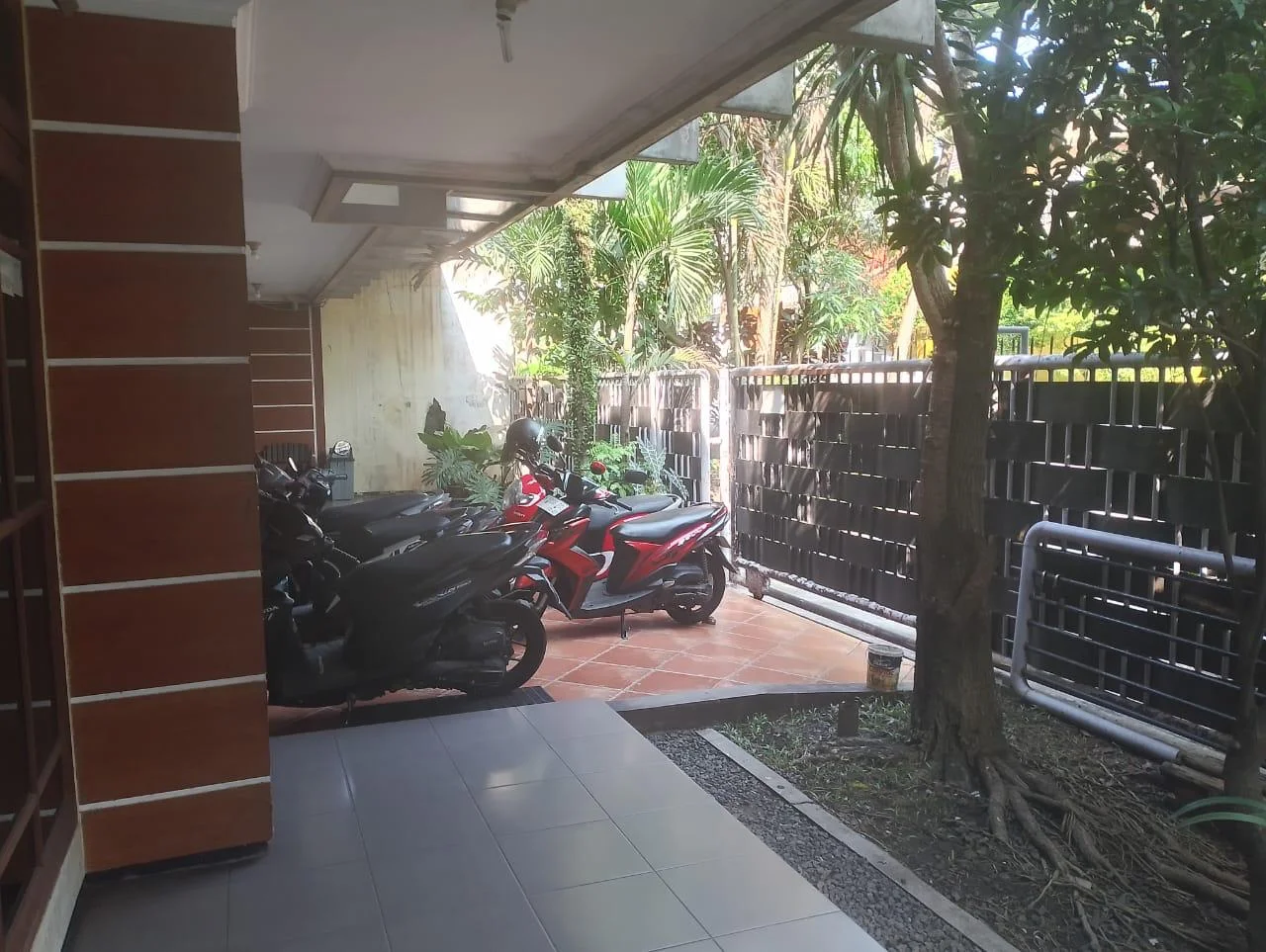 Rukost Putri 37 Kamar Tidur Samping Kampus Unmer Malang-2