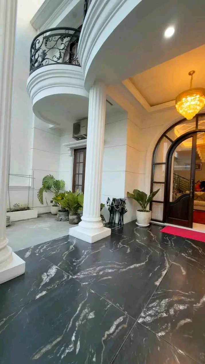Rumah Mewah Exclusive di Perumahan Araya Cluster Niew Indie Kota Malang-1