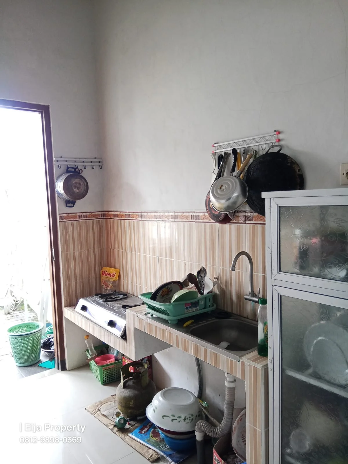 Dijual Rumah Bonus Perabotan Dalam Perumahan Poros Malang Batu Dekat Wisata Jatim Park 3-5