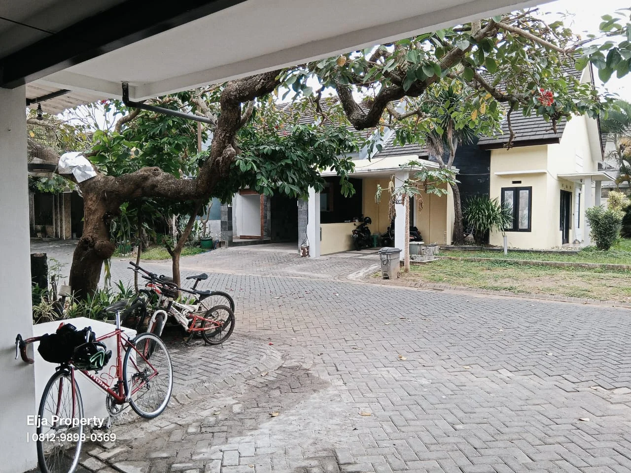 Rumah Dijual Full Furnished di Perum Exclusive Spring Hills Garden Sawojajar Malang-2