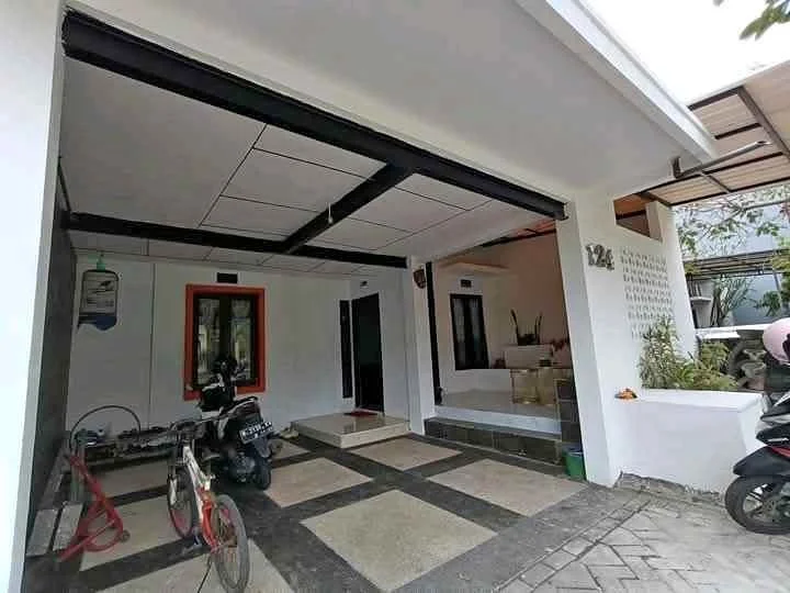 Rumah Dijual Full Furnished di Perum Exclusive Spring Hills Garden Sawojajar Malang-1