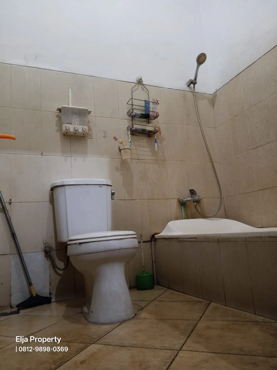 Rumah Dijual Full Furnished di Perum Exclusive Spring Hills Garden Sawojajar Malang-6