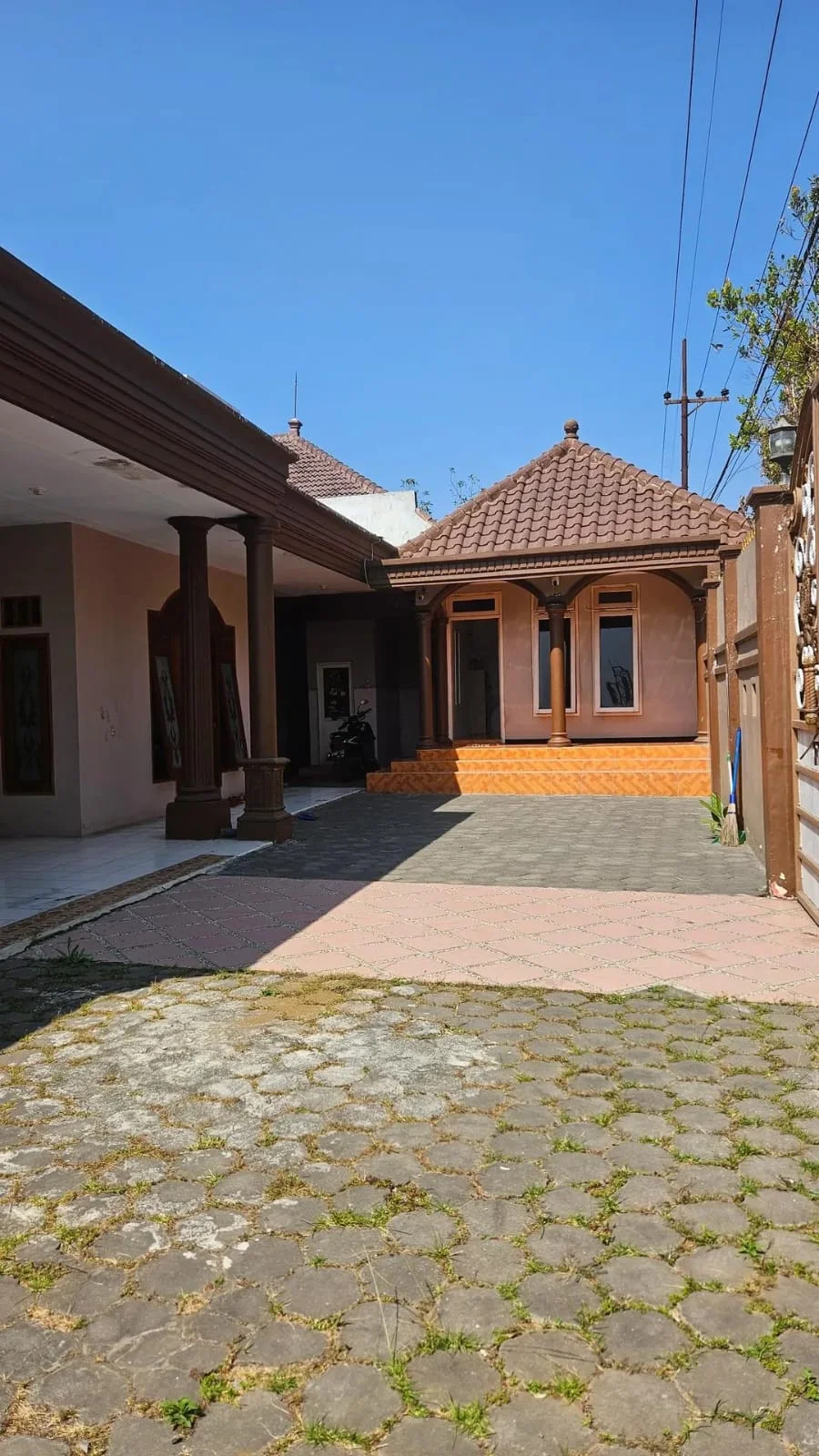 Rumah Dijual Cocok Untuk Tempat Usaha di Karanglo Indah Depan Exit Tol Singosari Malang-1