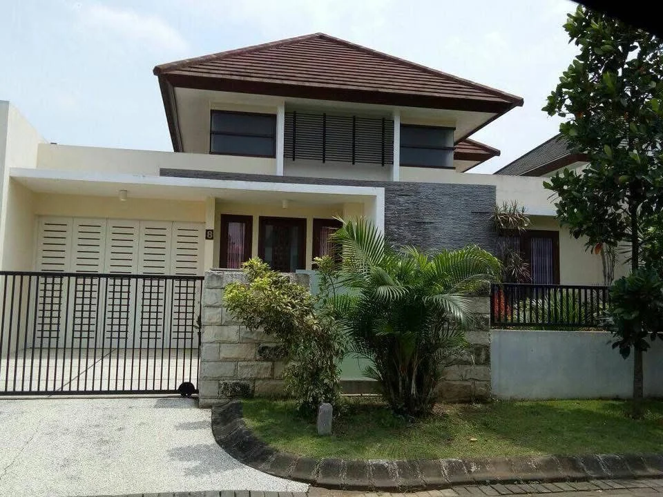Dijual Rumah Mewah Perum Graha Kencana Dekat Exit Tol Singosari Balearjosari Kota Malang