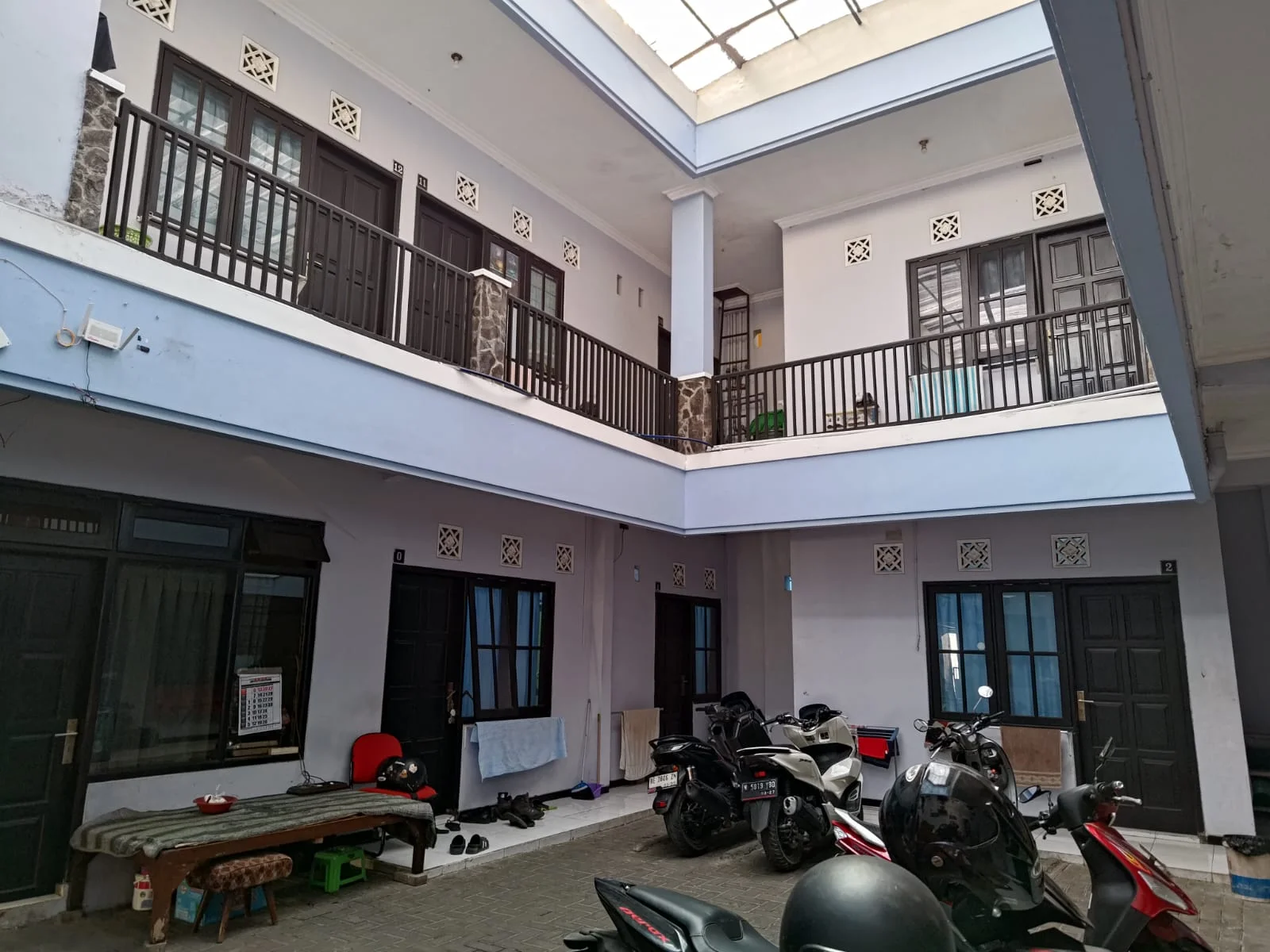 Rumah Kost Exclusive Aktif Full Furnished Area Jalan Bunga2 Bunga Dekat Kampus Brawijaya Malang-6
